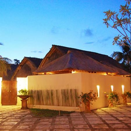 The Alit Hotell Kuta Lombok Exteriör bild